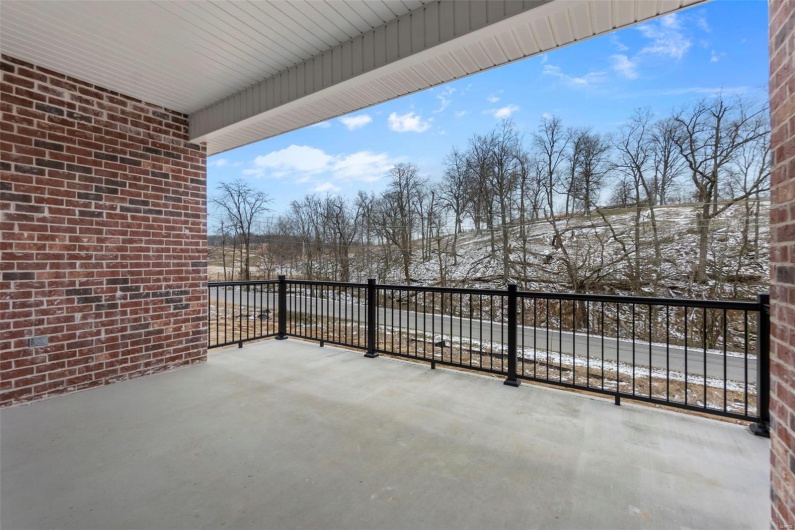 12 Creekside Way, Cape Girardeau, Missouri 63701, 4 Bedrooms Bedrooms, 4 Rooms Rooms,3 BathroomsBathrooms,Residential,For Sale,Creekside,MAR25021609