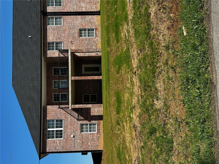 16 Creekside Way, Cape Girardeau, Missouri 63701, 4 Bedrooms Bedrooms, 4 Rooms Rooms,3 BathroomsBathrooms,Residential,For Sale,Creekside,MAR25021593