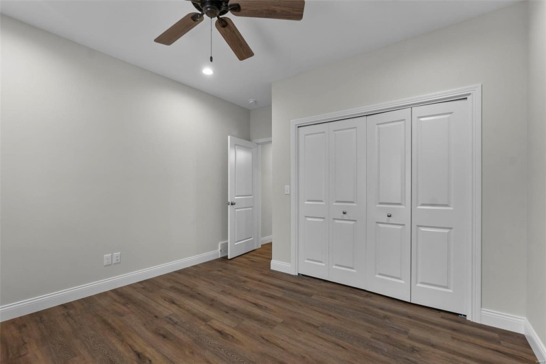 16 Creekside Way, Cape Girardeau, Missouri 63701, 4 Bedrooms Bedrooms, 4 Rooms Rooms,3 BathroomsBathrooms,Residential,For Sale,Creekside,MAR25021593