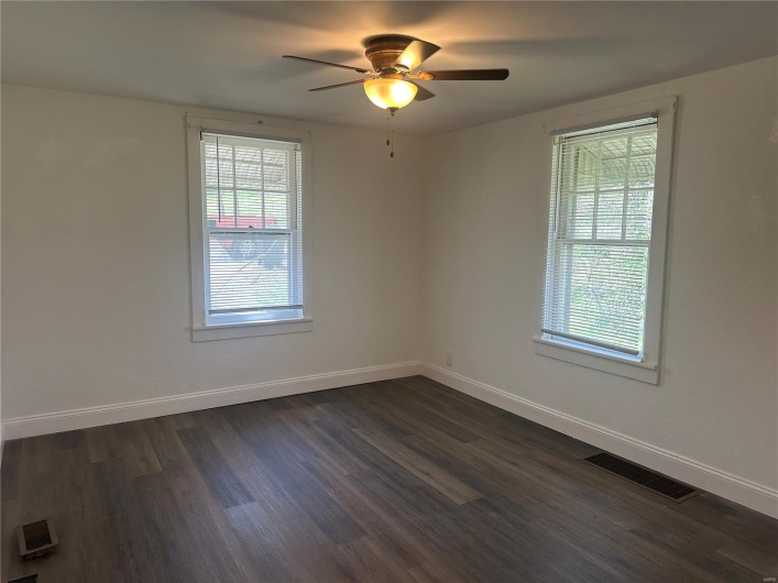 305 Shepherd Street, Ironton, Missouri 63650, 2 Bedrooms Bedrooms, 7 Rooms Rooms,1 BathroomBathrooms,Residential,For Sale,Shepherd,MAR25021710