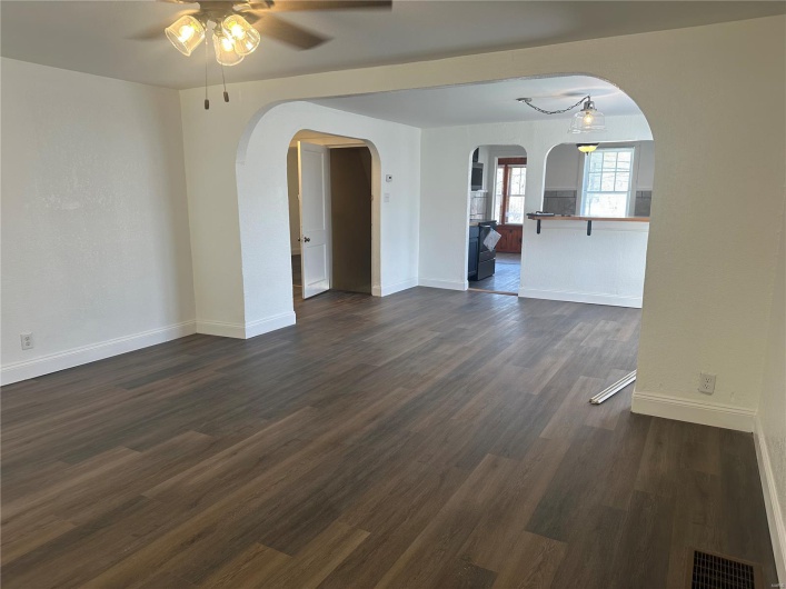 305 Shepherd Street, Ironton, Missouri 63650, 2 Bedrooms Bedrooms, 7 Rooms Rooms,1 BathroomBathrooms,Residential,For Sale,Shepherd,MAR25021710