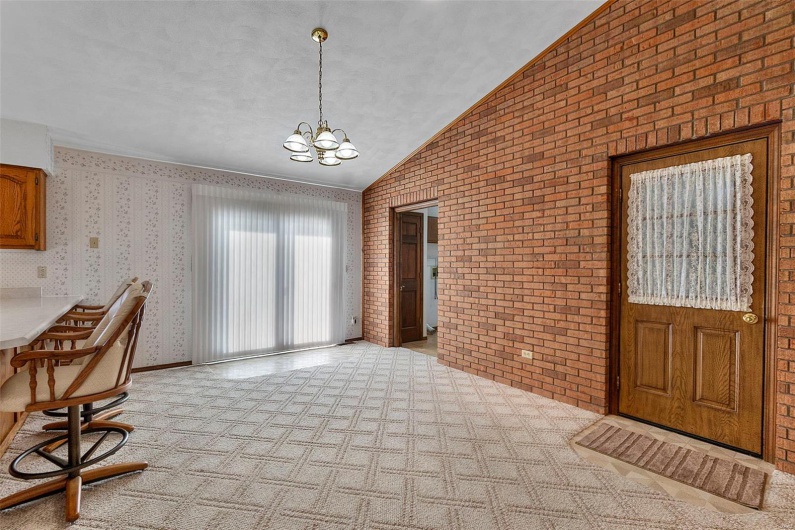 413 Huber Road, Perryville, Missouri 63775, 3 Bedrooms Bedrooms, 5 Rooms Rooms,2 BathroomsBathrooms,Residential,For Sale,Huber,MAR25020823