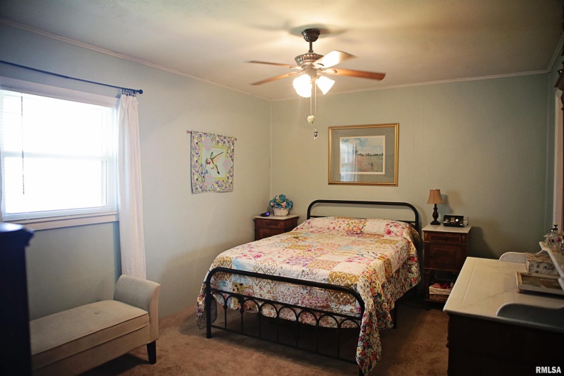 11648 Trolley Line Road, Marion, Illinois 62959, 3 Bedrooms Bedrooms, 0 ,2 BathroomsBathrooms,Residential,For Sale,Trolley Line,0,RMAEB457451