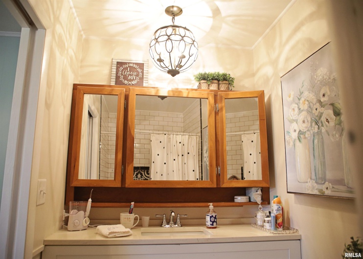 11648 Trolley Line Road, Marion, Illinois 62959, 3 Bedrooms Bedrooms, 0 ,2 BathroomsBathrooms,Residential,For Sale,Trolley Line,0,RMAEB457451