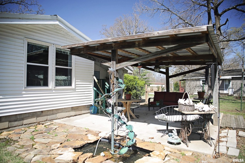 11648 Trolley Line Road, Marion, Illinois 62959, 3 Bedrooms Bedrooms, 0 ,2 BathroomsBathrooms,Residential,For Sale,Trolley Line,0,RMAEB457451
