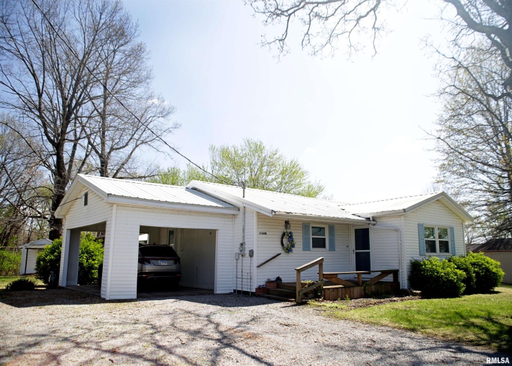 11648 Trolley Line Road, Marion, Illinois 62959, 3 Bedrooms Bedrooms, 0 ,2 BathroomsBathrooms,Residential,For Sale,Trolley Line,0,RMAEB457451