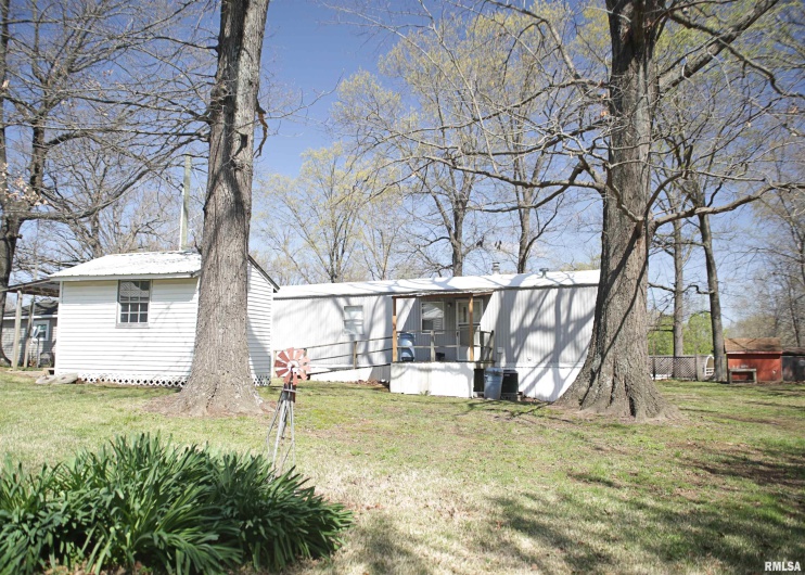11648 Trolley Line Road, Marion, Illinois 62959, 3 Bedrooms Bedrooms, 0 ,2 BathroomsBathrooms,Residential,For Sale,Trolley Line,0,RMAEB457451