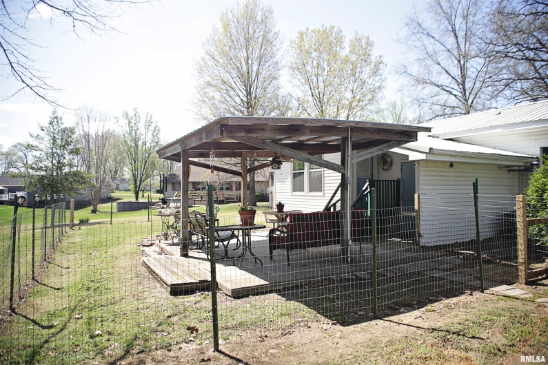 11648 Trolley Line Road, Marion, Illinois 62959, 3 Bedrooms Bedrooms, 0 ,2 BathroomsBathrooms,Residential,For Sale,Trolley Line,0,RMAEB457451