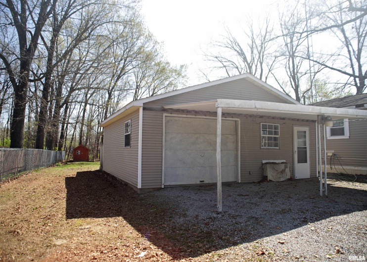 11648 Trolley Line Road, Marion, Illinois 62959, 3 Bedrooms Bedrooms, 0 ,2 BathroomsBathrooms,Residential,For Sale,Trolley Line,0,RMAEB457451