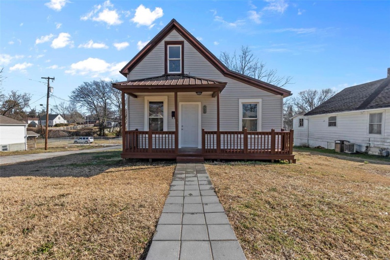 500 Louis Street, Cape Girardeau, Missouri 63703, 3 Bedrooms Bedrooms, 6 Rooms Rooms,2 BathroomsBathrooms,Residential,For Sale,Louis,MAR25005249