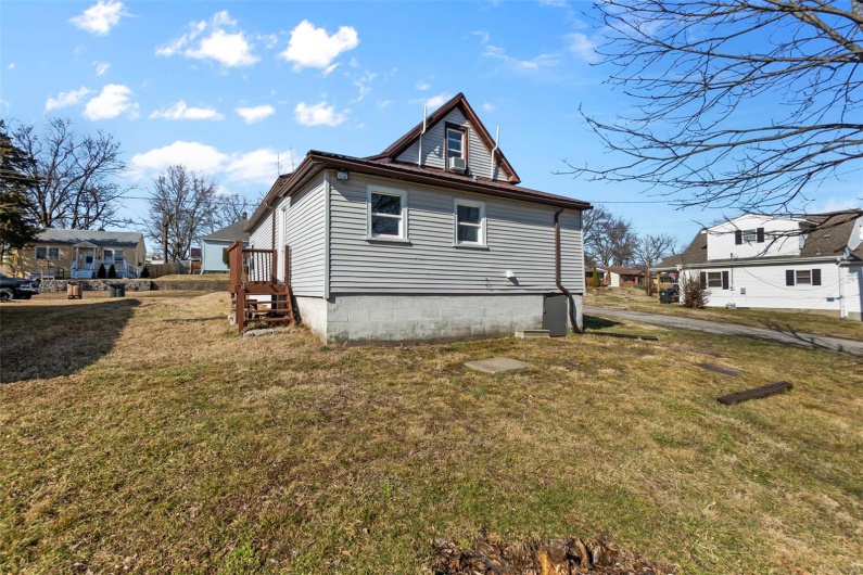 500 Louis Street, Cape Girardeau, Missouri 63703, 3 Bedrooms Bedrooms, 6 Rooms Rooms,2 BathroomsBathrooms,Residential,For Sale,Louis,MAR25005249