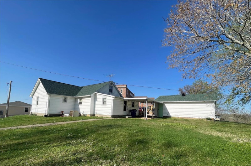 101 Graham Street, Marble Hill, Missouri 63764, 4 Bedrooms Bedrooms, 9 Rooms Rooms,2 BathroomsBathrooms,Residential,For Sale,Graham,MAR25021813