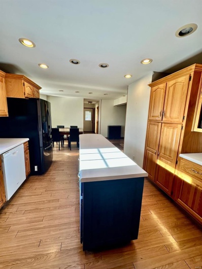 209 Davis, East Prairie, Missouri 63845, 2 Bedrooms Bedrooms, 7 Rooms Rooms,2 BathroomsBathrooms,Residential,For Sale,Davis,MAR25021785