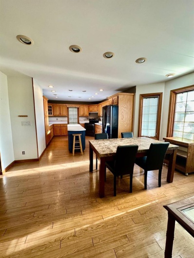 209 Davis, East Prairie, Missouri 63845, 2 Bedrooms Bedrooms, 7 Rooms Rooms,2 BathroomsBathrooms,Residential,For Sale,Davis,MAR25021785