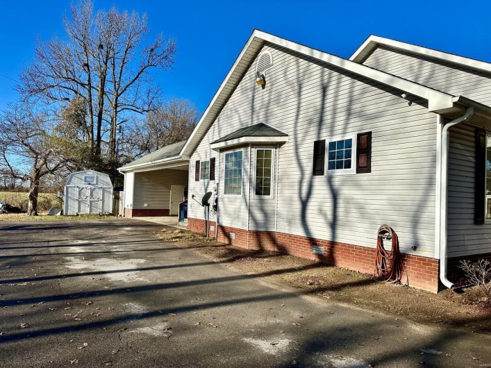 209 Davis, East Prairie, Missouri 63845, 2 Bedrooms Bedrooms, 7 Rooms Rooms,2 BathroomsBathrooms,Residential,For Sale,Davis,MAR25021785