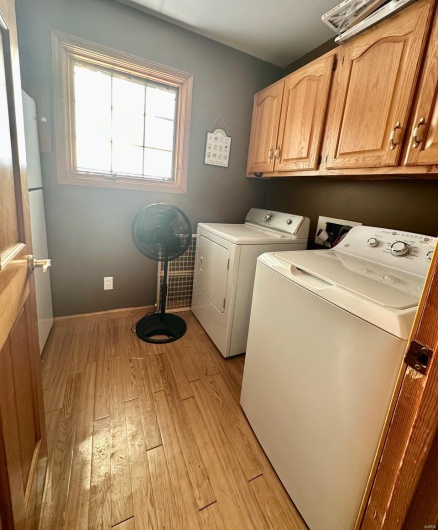 209 Davis, East Prairie, Missouri 63845, 2 Bedrooms Bedrooms, 7 Rooms Rooms,2 BathroomsBathrooms,Residential,For Sale,Davis,MAR25021785