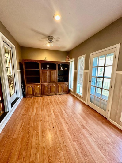 209 Davis, East Prairie, Missouri 63845, 2 Bedrooms Bedrooms, 7 Rooms Rooms,2 BathroomsBathrooms,Residential,For Sale,Davis,MAR25021785