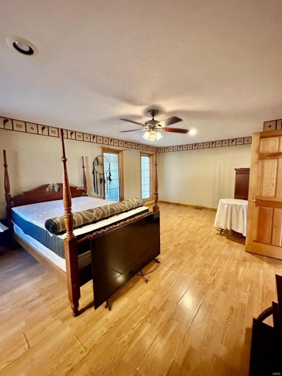 209 Davis, East Prairie, Missouri 63845, 2 Bedrooms Bedrooms, 7 Rooms Rooms,2 BathroomsBathrooms,Residential,For Sale,Davis,MAR25021785