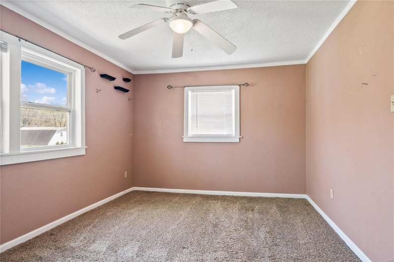 2820 Vista Lane, Cape Girardeau, Missouri 63701, 2 Bedrooms Bedrooms, 6 Rooms Rooms,1 BathroomBathrooms,Residential,For Sale,Vista Lane,MAR25019696