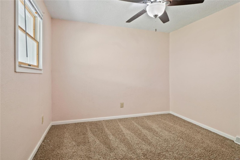 2820 Vista Lane, Cape Girardeau, Missouri 63701, 2 Bedrooms Bedrooms, 6 Rooms Rooms,1 BathroomBathrooms,Residential,For Sale,Vista Lane,MAR25019696