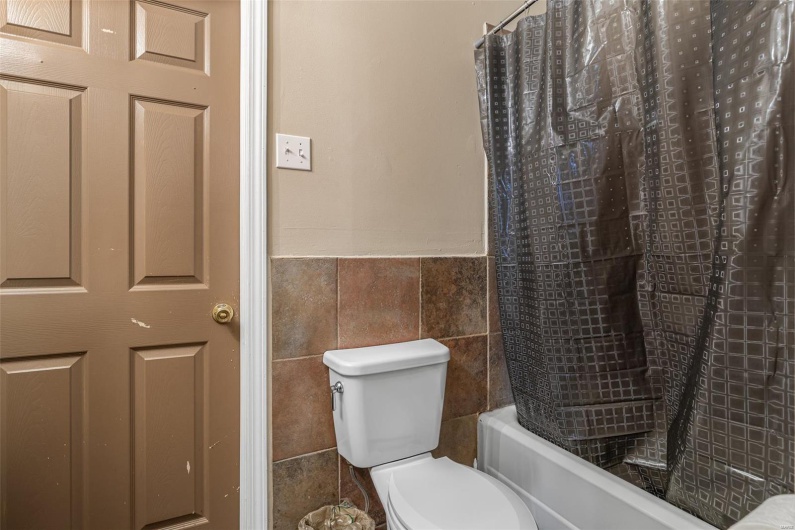8 Donald Street, Park Hills, Missouri 63601, 3 Bedrooms Bedrooms, 8 Rooms Rooms,1 BathroomBathrooms,Residential,For Sale,Donald,MAR25019586
