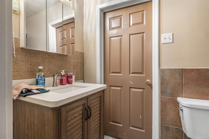 8 Donald Street, Park Hills, Missouri 63601, 3 Bedrooms Bedrooms, 8 Rooms Rooms,1 BathroomBathrooms,Residential,For Sale,Donald,MAR25019586