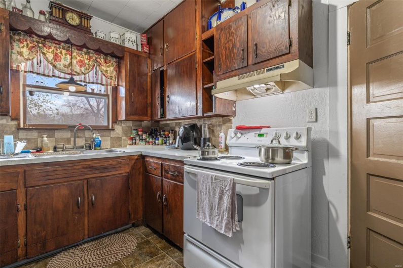 8 Donald Street, Park Hills, Missouri 63601, 3 Bedrooms Bedrooms, 8 Rooms Rooms,1 BathroomBathrooms,Residential,For Sale,Donald,MAR25019586