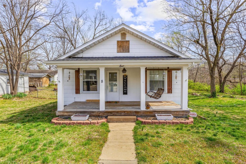 8 Donald Street, Park Hills, Missouri 63601, 3 Bedrooms Bedrooms, 8 Rooms Rooms,1 BathroomBathrooms,Residential,For Sale,Donald,MAR25019586
