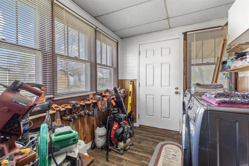 8 Donald Street, Park Hills, Missouri 63601, 3 Bedrooms Bedrooms, 8 Rooms Rooms,1 BathroomBathrooms,Residential,For Sale,Donald,MAR25019586