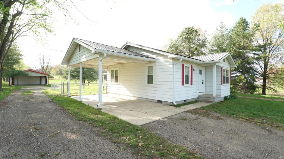 22717 State Highway 25, Bloomfield, Missouri 63825, 3 Bedrooms Bedrooms, 9 Rooms Rooms,2 BathroomsBathrooms,Residential,For Sale,State Highway 25,MAR25021929