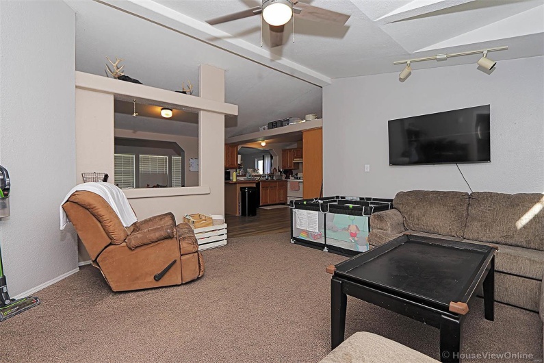 301 Kimberly Drive, Scott City, Missouri 63780, 3 Bedrooms Bedrooms, 6 Rooms Rooms,2 BathroomsBathrooms,Residential,For Sale,Kimberly,MAR25021779