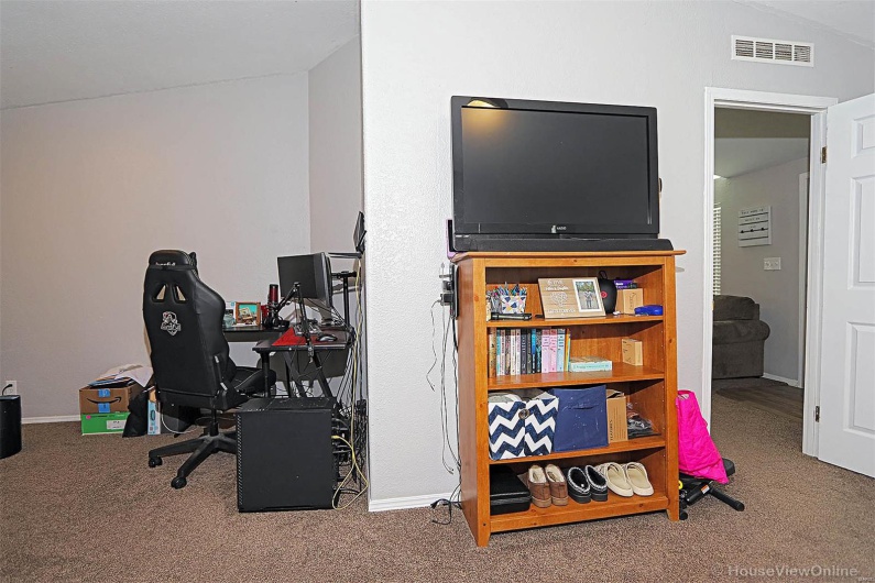 301 Kimberly Drive, Scott City, Missouri 63780, 3 Bedrooms Bedrooms, 6 Rooms Rooms,2 BathroomsBathrooms,Residential,For Sale,Kimberly,MAR25021779