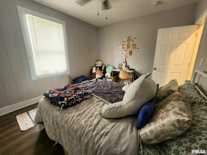 609 POPLAR Street, Carbondale, Illinois 62901, 6 Bedrooms Bedrooms, 0 ,5 BathroomsBathrooms,Residential,For Sale,POPLAR,0,RMAEB457455