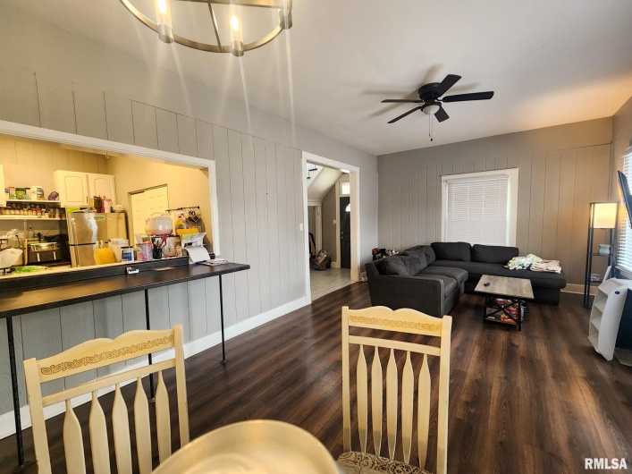609 POPLAR Street, Carbondale, Illinois 62901, 6 Bedrooms Bedrooms, 0 ,5 BathroomsBathrooms,Residential,For Sale,POPLAR,0,RMAEB457455