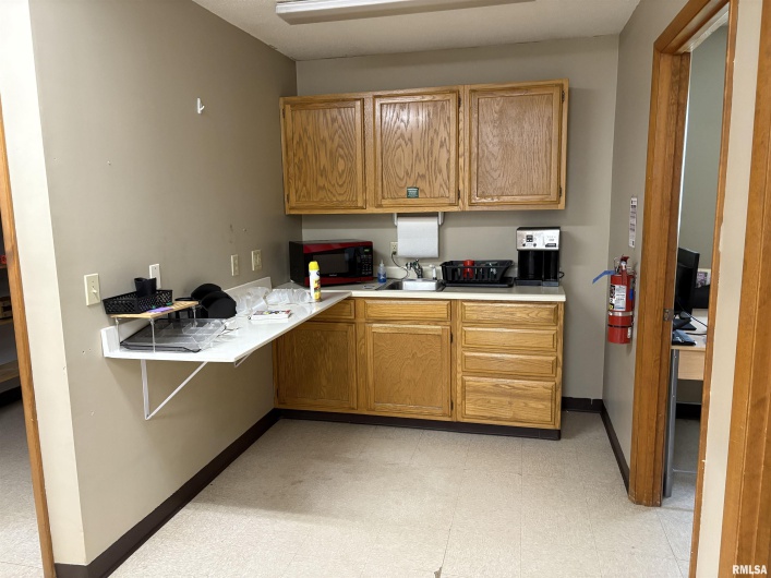 631 PERSHING Street, Energy, Illinois 62933, 0 , 0 ,0,Commercial Sale,For Sale,PERSHING,0,RMAEB457460