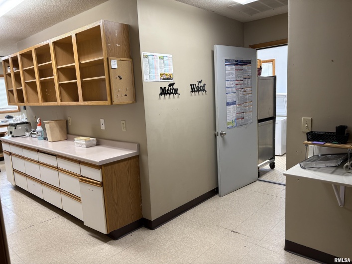 631 PERSHING Street, Energy, Illinois 62933, 0 , 0 ,0,Commercial Sale,For Sale,PERSHING,0,RMAEB457460
