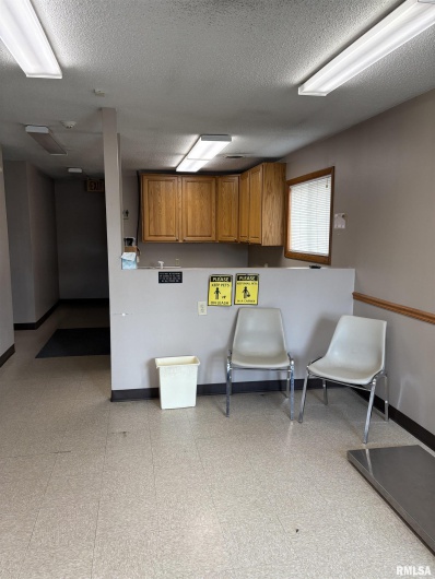 631 PERSHING Street, Energy, Illinois 62933, 0 , 0 ,0,Commercial Sale,For Sale,PERSHING,0,RMAEB457460