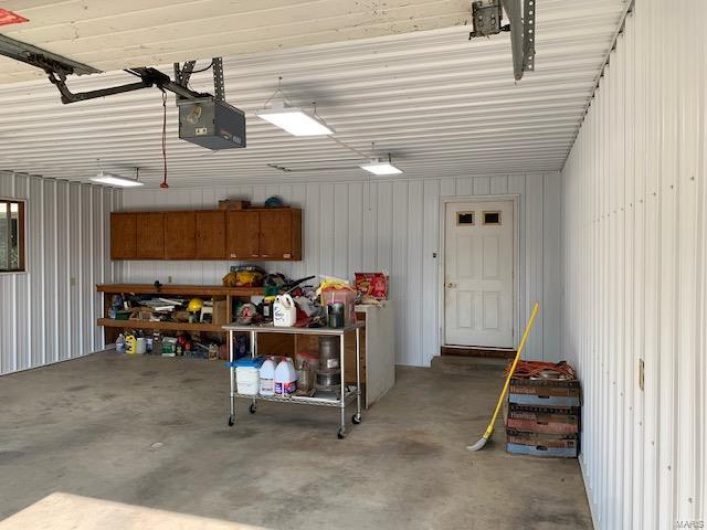Spacious Shop Building