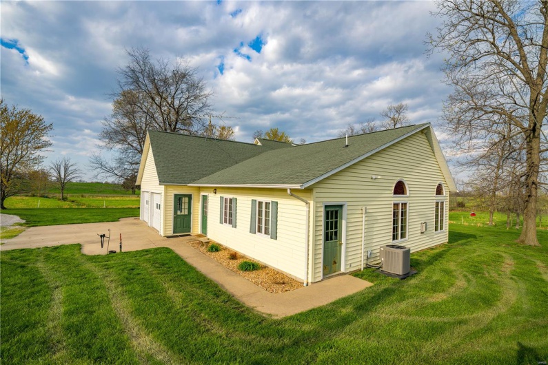 18320 State Highway KK, Sedgewickville, Missouri 63781, 4 Bedrooms Bedrooms, 10 Rooms Rooms,3 BathroomsBathrooms,Residential,For Sale,State Highway KK,MAR25021968