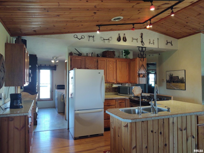 29 BRIDLE Lane, Stonefort, Illinois 62987, 2 Bedrooms Bedrooms, 0 ,2 BathroomsBathrooms,Residential,For Sale,BRIDLE,0,RMAEB457466