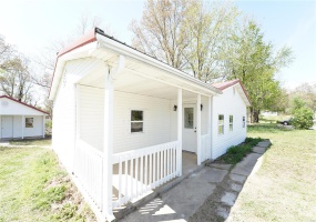 917 Poplar St, Dexter, Missouri 63841, 3 Bedrooms Bedrooms, 7 Rooms Rooms,1 BathroomBathrooms,Residential,For Sale,Poplar St,MAR25022277