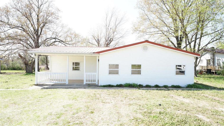 917 Poplar St, Dexter, Missouri 63841, 3 Bedrooms Bedrooms, 7 Rooms Rooms,1 BathroomBathrooms,Residential,For Sale,Poplar St,MAR25022277
