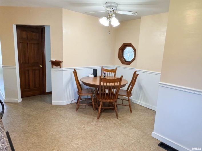 200 Williford Road, Jonesboro, Illinois 62952, 3 Bedrooms Bedrooms, 0 ,1 BathroomBathrooms,Residential,For Sale,Williford,0,RMAEB457470
