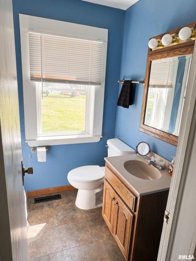 200 Williford Road, Jonesboro, Illinois 62952, 3 Bedrooms Bedrooms, 0 ,1 BathroomBathrooms,Residential,For Sale,Williford,0,RMAEB457470