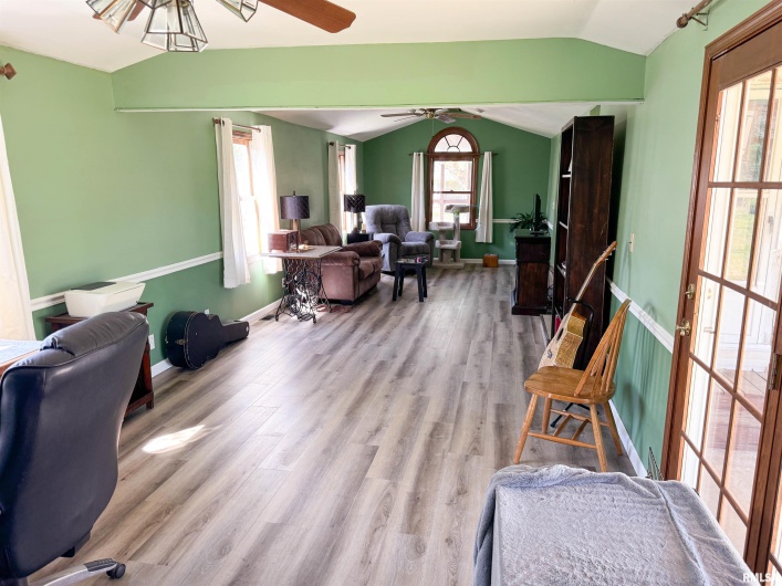 200 Williford Road, Jonesboro, Illinois 62952, 3 Bedrooms Bedrooms, 0 ,1 BathroomBathrooms,Residential,For Sale,Williford,0,RMAEB457470