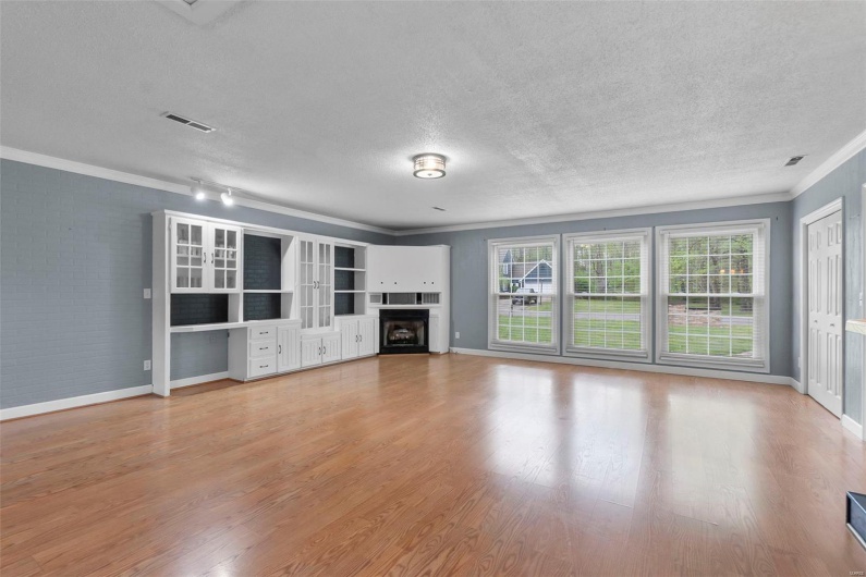 185 Garnet Lane, Cape Girardeau, Missouri 63701, 3 Bedrooms Bedrooms, 8 Rooms Rooms,2 BathroomsBathrooms,Residential,For Sale,Garnet,MAR25020143
