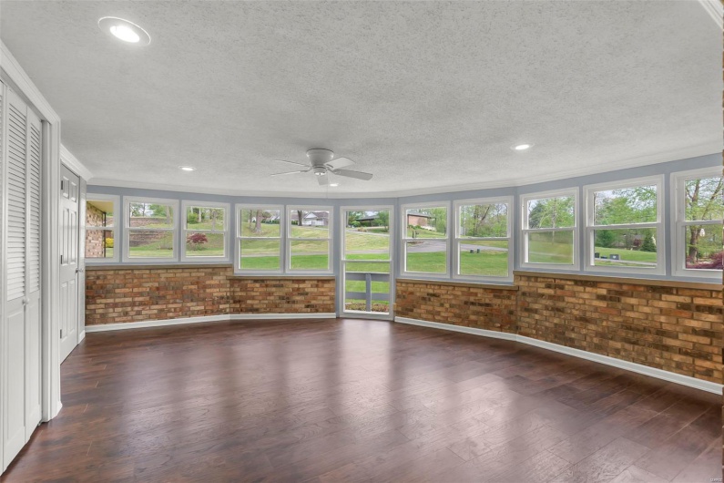 185 Garnet Lane, Cape Girardeau, Missouri 63701, 3 Bedrooms Bedrooms, 8 Rooms Rooms,2 BathroomsBathrooms,Residential,For Sale,Garnet,MAR25020143