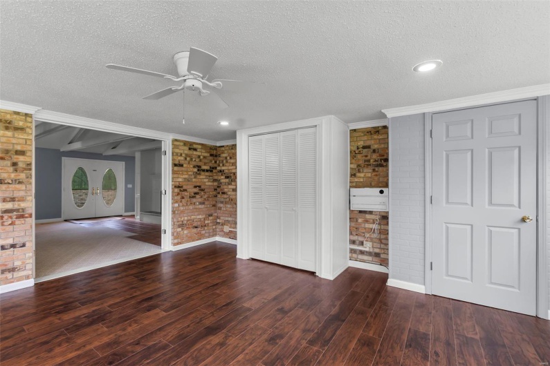 185 Garnet Lane, Cape Girardeau, Missouri 63701, 3 Bedrooms Bedrooms, 8 Rooms Rooms,2 BathroomsBathrooms,Residential,For Sale,Garnet,MAR25020143