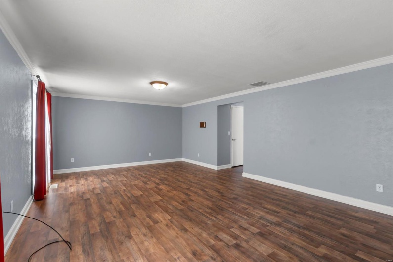 185 Garnet Lane, Cape Girardeau, Missouri 63701, 3 Bedrooms Bedrooms, 8 Rooms Rooms,2 BathroomsBathrooms,Residential,For Sale,Garnet,MAR25020143
