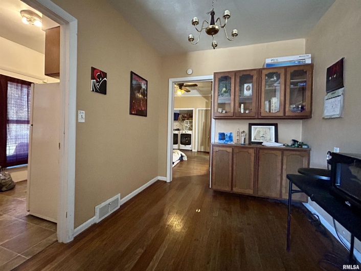 1004 MILL Street, Carbondale, Illinois 62901, 0 , 0 ,0,Residential Income,For Sale,MILL,0,RMAEB457124